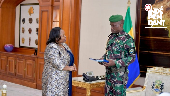 Brice Oligui Nguema reçoit en audience l’ancienne ministre de l’Education nationale